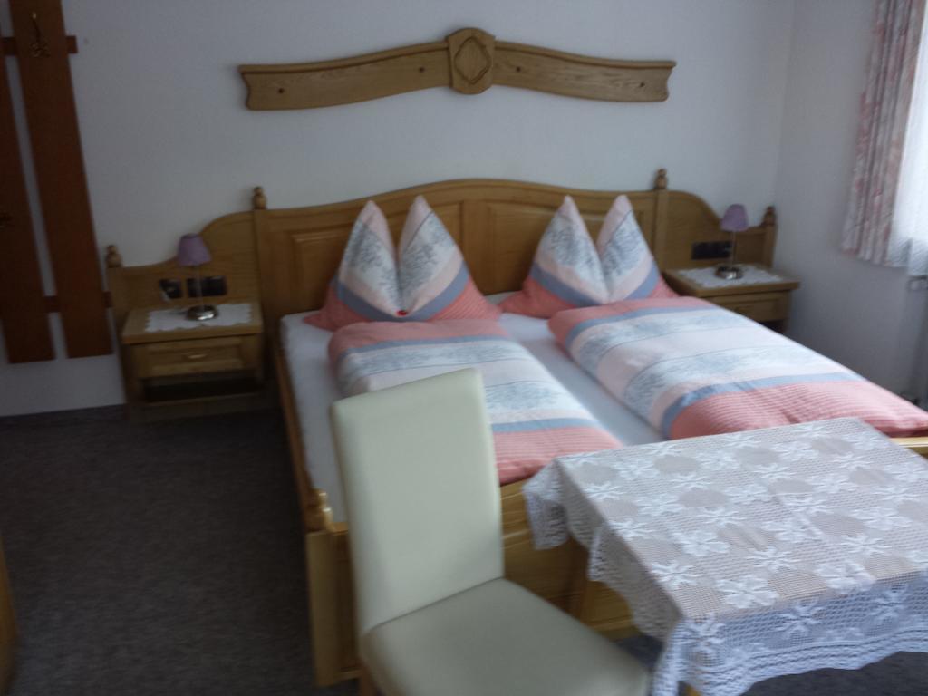 Pension Wildental Sankt Martin bei Lofer Zimmer foto